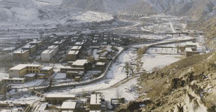 四川有座軍工廠,環(huán)山而建風(fēng)景絕美,現(xiàn)在的舊址荒草叢生